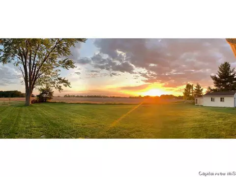 6301 Pams Court Ct, Springfield, IL 62707 photo 2
