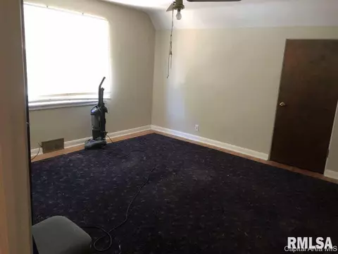 1533 N 3rd St, Springfield, IL 62702 photo 10