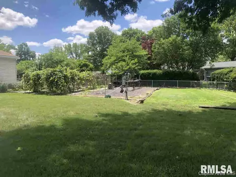 3117 Fullerton Dr, Springfield, IL 62704 photo 4