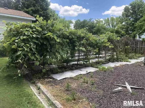 3117 Fullerton Dr, Springfield, IL 62704 photo 6
