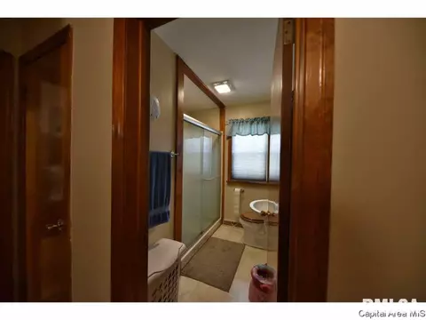 1042 N Macarthur Blvd, Springfield, IL 62702 photo 12