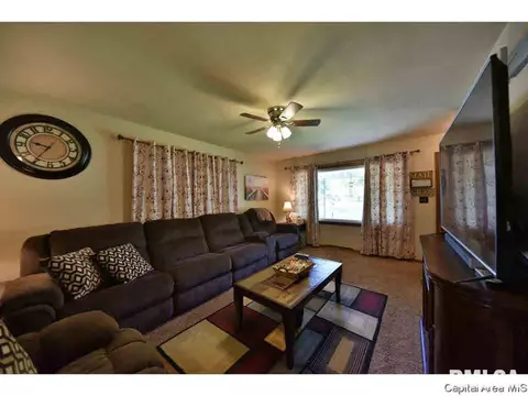 1042 N Macarthur Blvd, Springfield, IL 62702 photo 6