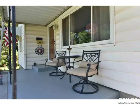 1042 N Macarthur Blvd, Springfield, IL 62702 photo 2