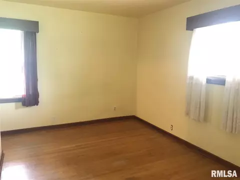 1241 Bengel St, Springfield, IL 62702 photo 8