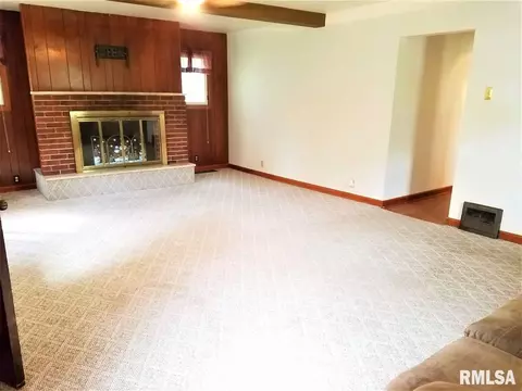 1241 Bengel St, Springfield, IL 62702 photo 2