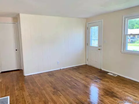 1975 E Converse St, Springfield, IL 62702 photo 3