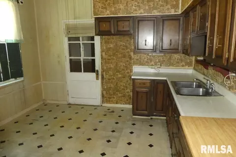 854 N 7th St, Springfield, IL 62702 photo 10