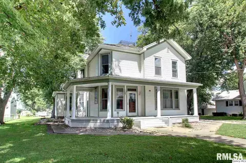 121 E High, Mendon, IL 62351 photo 1