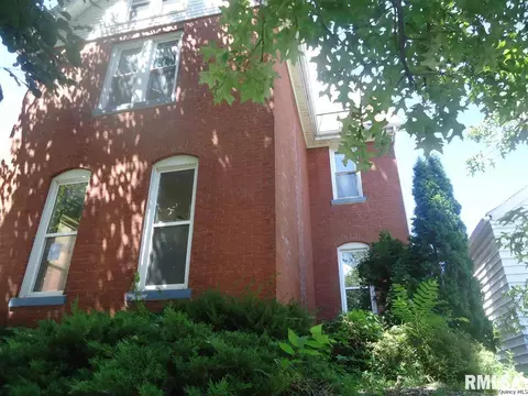 809 Jackson, Quincy, IL 62301 photo 1