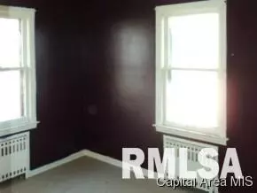 702 S Main, Abingdon, IL 61410 photo 9