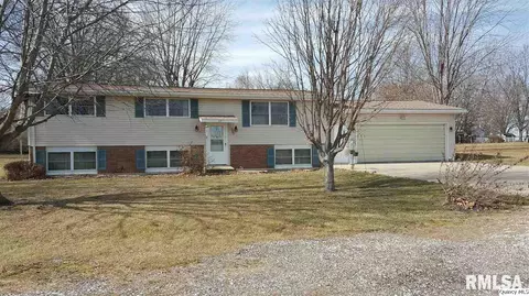 333 Baxter Dr, Mendon, IL 62351 photo 1