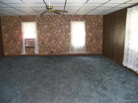 231 S Knox, Oneida, IL 61467 photo 2
