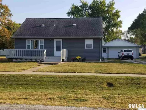210 E High, Mendon, IL 62351 photo 1