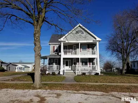 113 E High, Mendon, IL 62351 photo 1