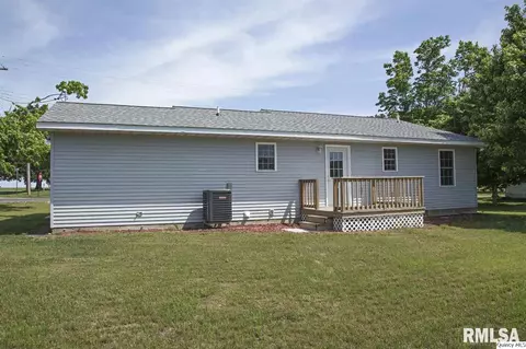 102 North, Augusta, IL 62311 photo 5