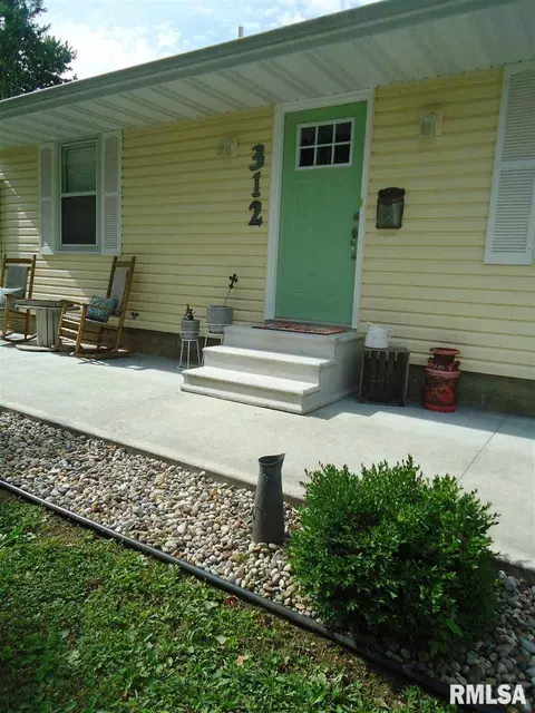 312 E Springfield St, Virginia, IL 62691 photo 15