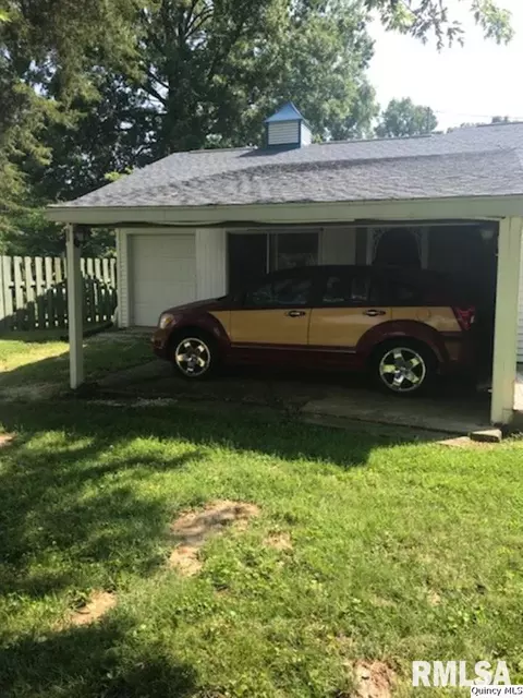 312 W Maple Ave, Ursa, IL 62376 photo 35