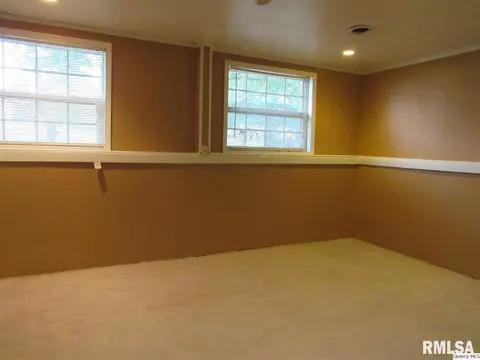 316 Willow St, Payson, IL 62360 photo 11