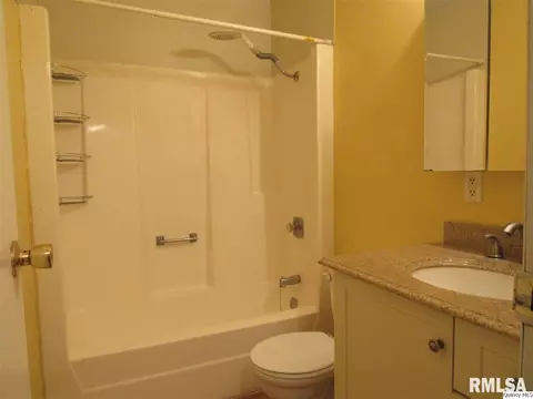 316 Willow St, Payson, IL 62360 photo 14