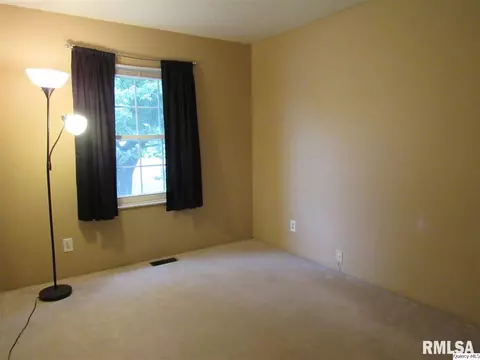 316 Willow St, Payson, IL 62360 photo 8