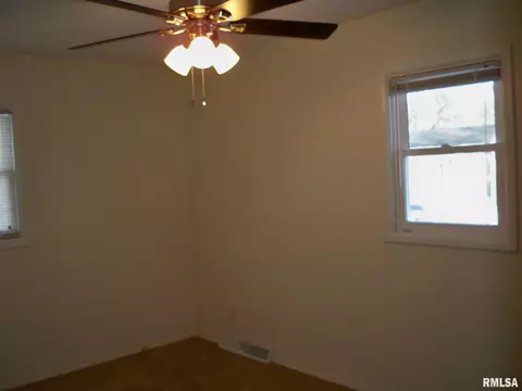 18 Beverly Rd, Springfield, IL 62702 photo 16