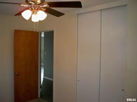 18 Beverly Rd, Springfield, IL 62702 photo 17