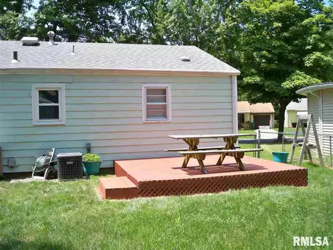 18 Beverly Rd, Springfield, IL 62702 photo 2