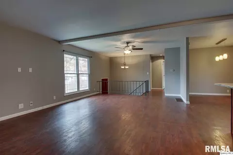 3116 Fox Run E, Quincy, IL 62301 photo 5