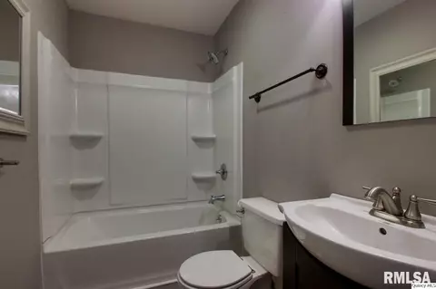 3116 Fox Run E, Quincy, IL 62301 photo 7
