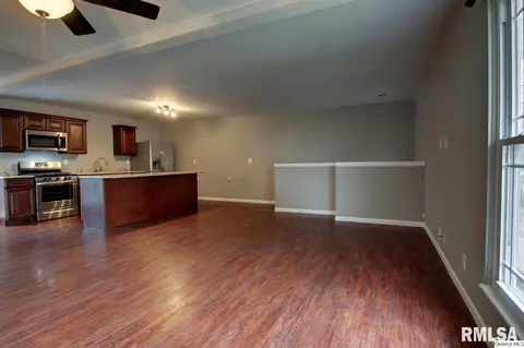 3116 Fox Run E, Quincy, IL 62301 photo 3