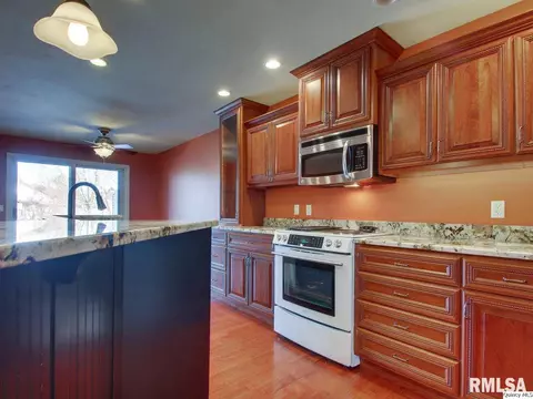 601 Eagle Trce, Quincy, IL 62305 photo 12