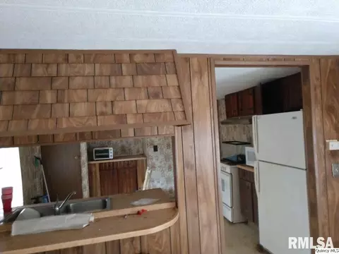 555 E 2553rd Ln, Liberty, IL 62347 photo 2