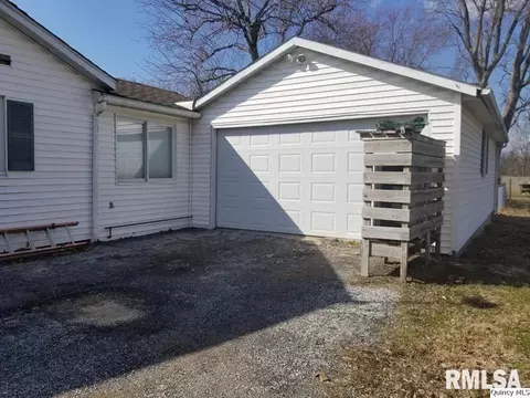 1237 Pratt St, Barry, IL 62312 photo 14