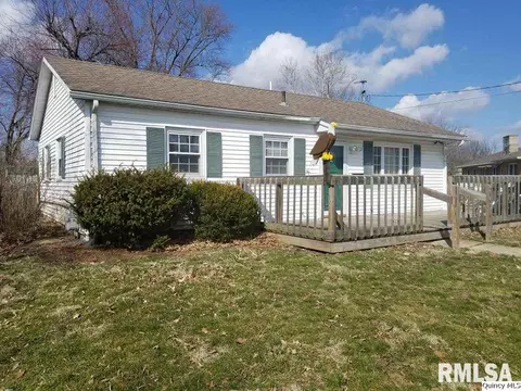 1237 Pratt St, Barry, IL 62312 photo 1