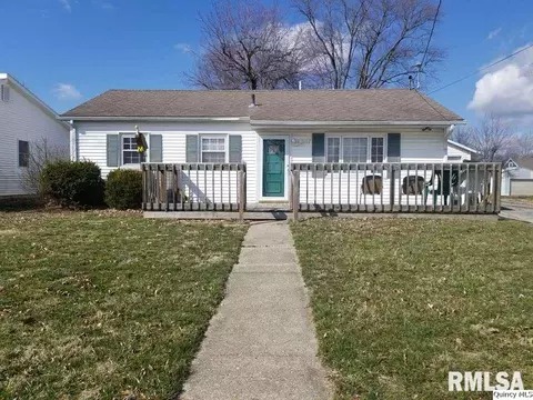 1237 Pratt St, Barry, IL 62312 photo 10