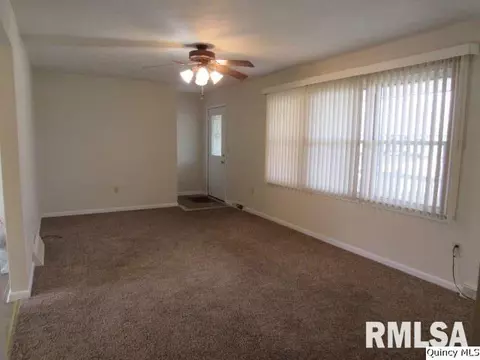 4001 Pine Tree Rd, Quincy, IL 62305 photo 2