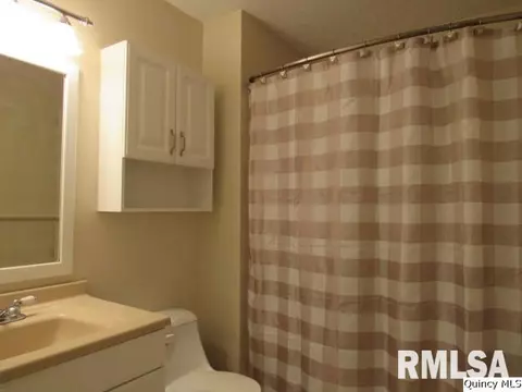 4001 Pine Tree Rd, Quincy, IL 62305 photo 8