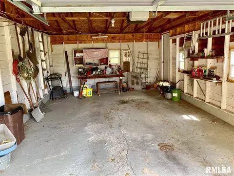 27 Cooper St, Saint Augustine, IL 61474 photo 6
