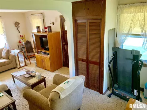 27 Cooper St, Saint Augustine, IL 61474 photo 10