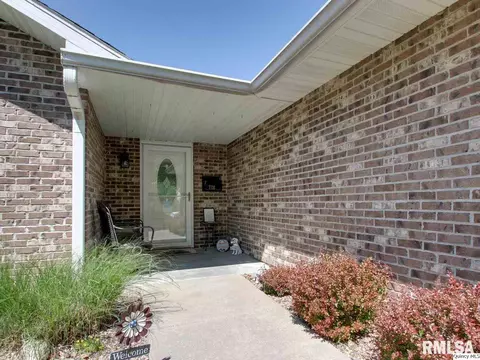 720 N Spring St, Palmyra, MO 63461 photo 2