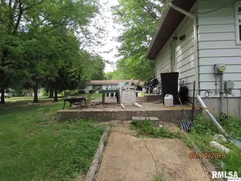 323 Sycamore, Payson, IL 62360 photo 6