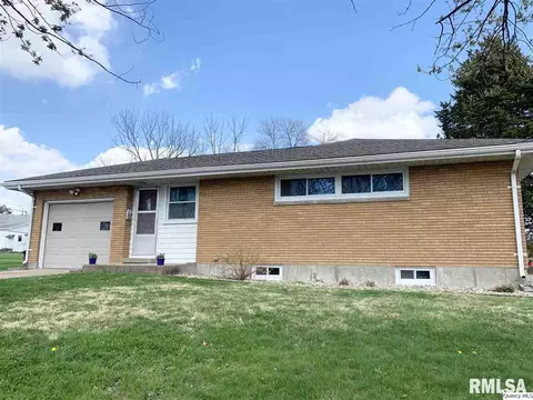 2201 Maple St, Quincy, IL 62301 photo 4