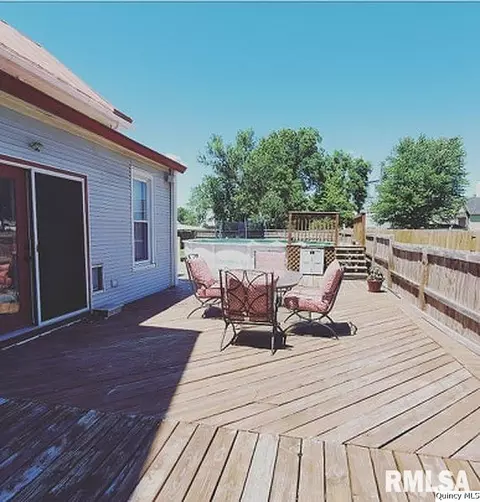 210 Smith St, Ursa, IL 62376 photo 7