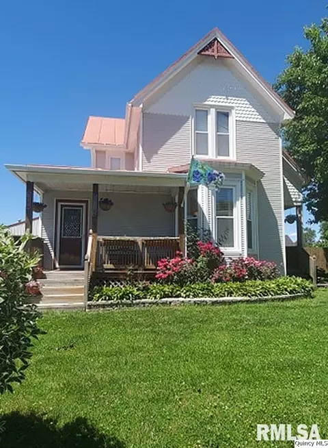 210 Smith St, Ursa, IL 62376 photo 3