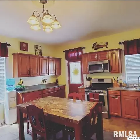 210 Smith St, Ursa, IL 62376 photo 17