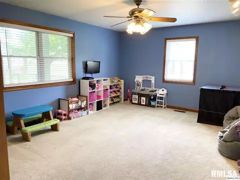 4100 Pine Tree Rd, Quincy, IL 62305 photo 10