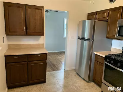 2724 S Lincoln St, Springfield, IL 62704 photo 14
