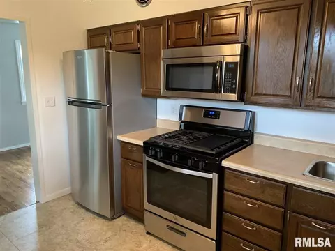 2724 S Lincoln St, Springfield, IL 62704 photo 13