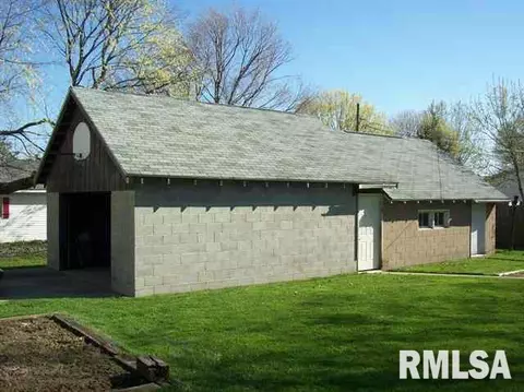 400 E North St, Emden, IL 62635 photo 7