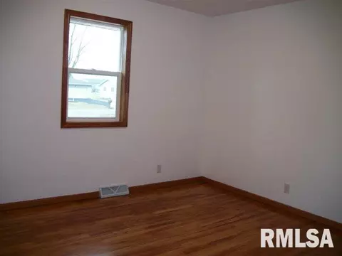 1875 Sunset Dr, Lincoln, IL 62656 photo 7